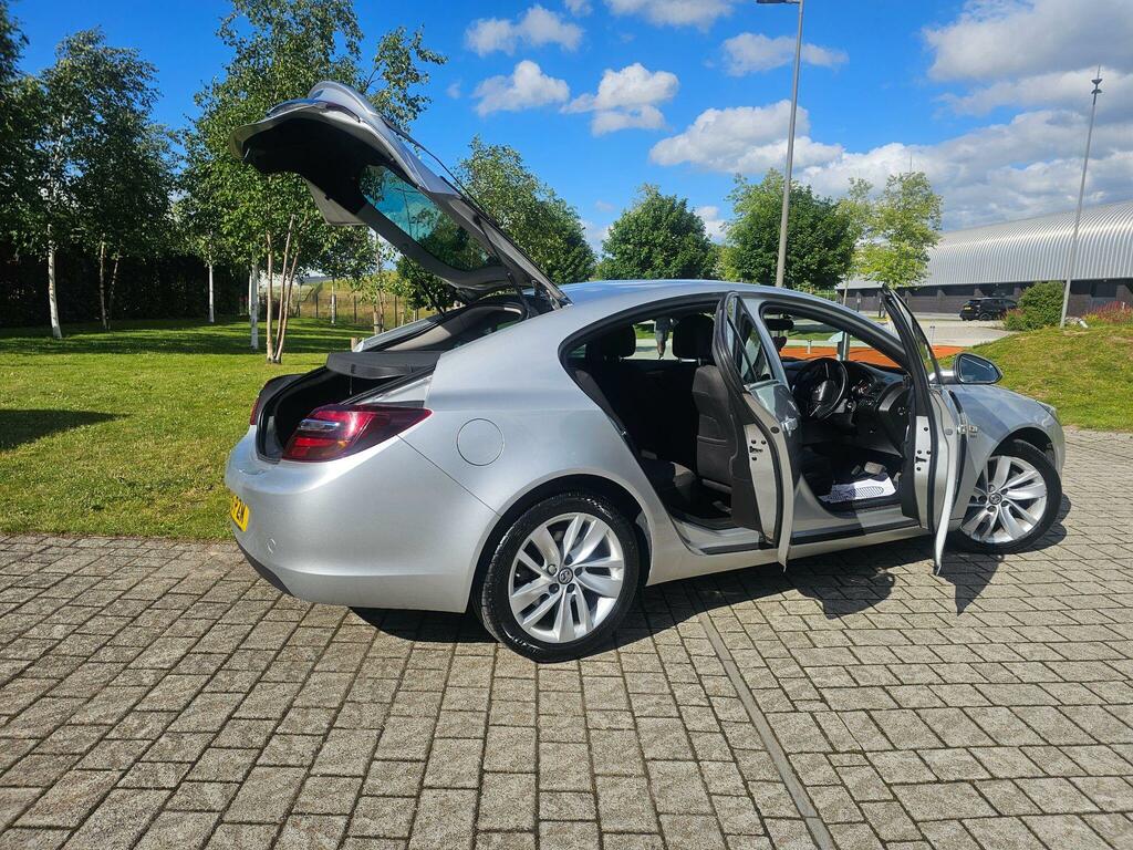 Vauxhall Insignia 2.0 Cdti Ecoflex Sri Nav Sports Tourer Black #15