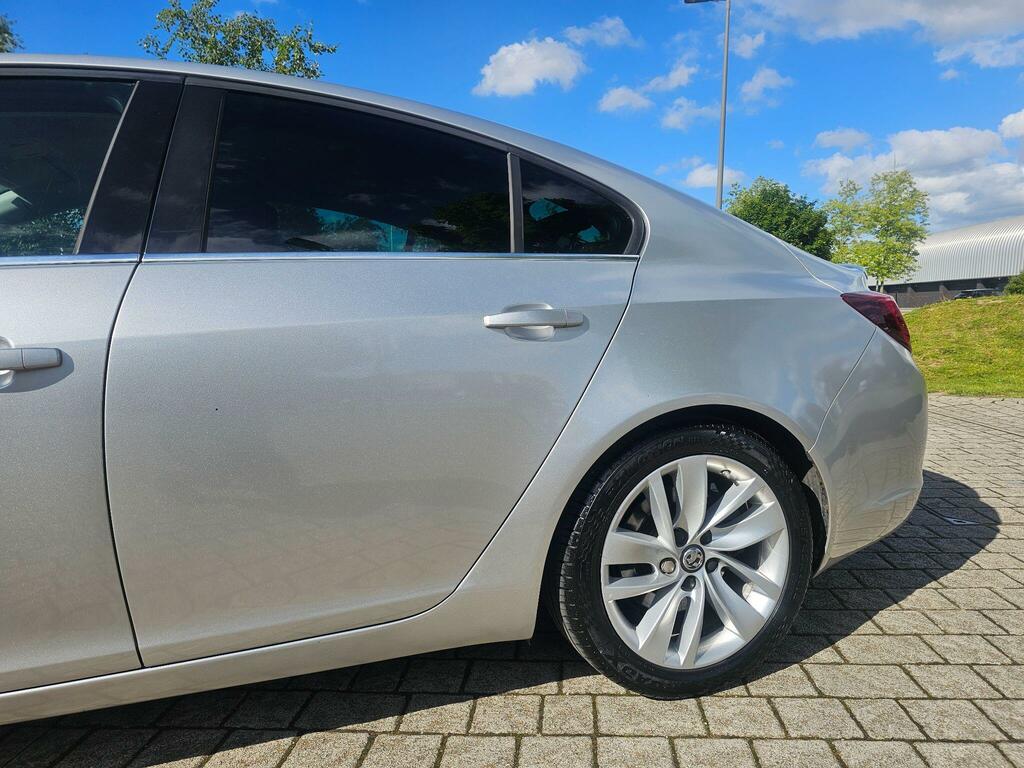 Vauxhall Insignia 2.0 Cdti Ecoflex Sri Nav Sports Tourer Black #31