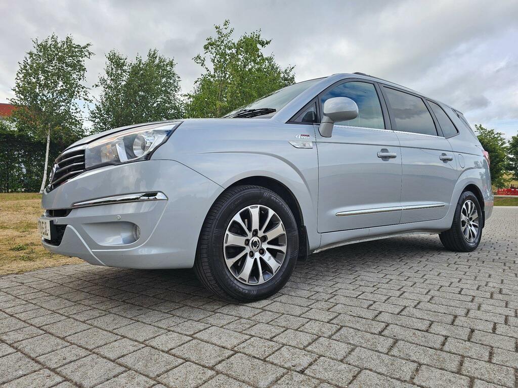 SsangYong Turismo 2.2D Elx T-tronic 4Wd Selectable Euro 6 Silver #2