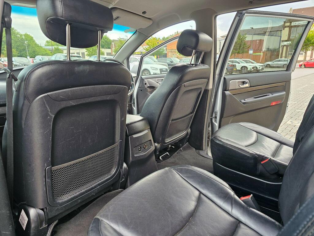 SsangYong Turismo 2.2D Se Euro 6 Silver #20