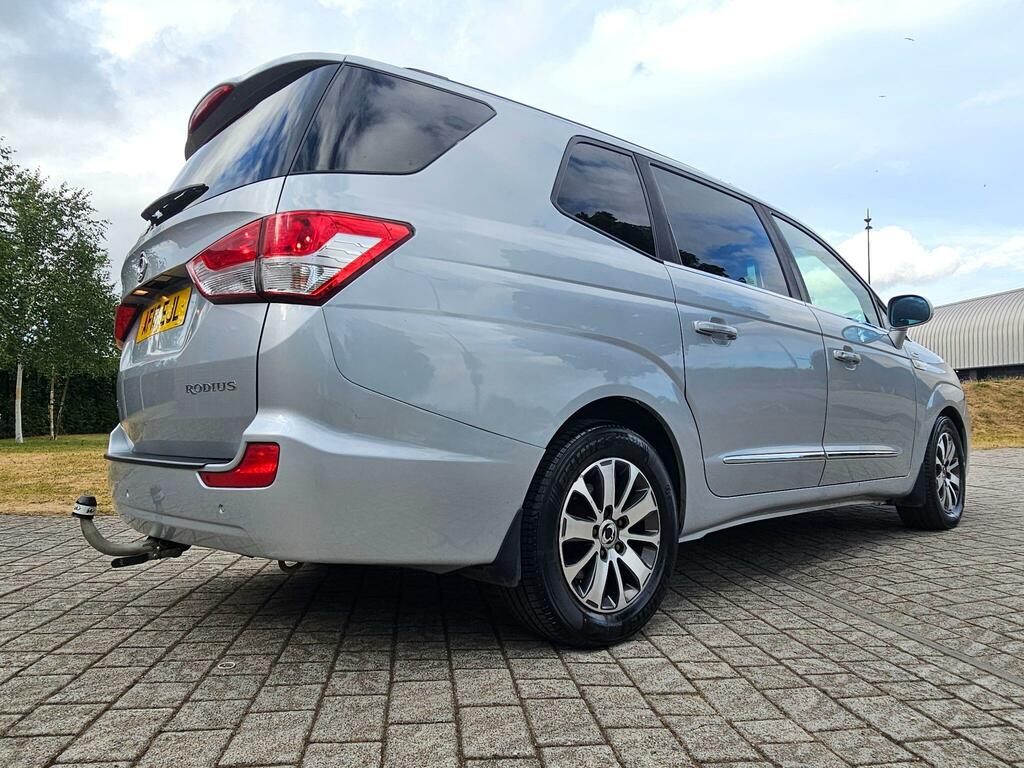 SsangYong Turismo 2.2D Elx T-tronic 4Wd Selectable Euro 6 Silver #3