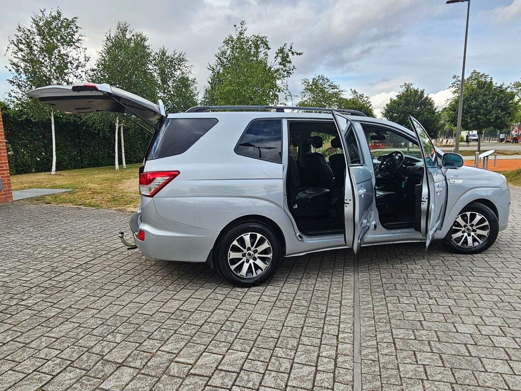 SsangYong Turismo 2.2D Se Euro 6 Silver #7