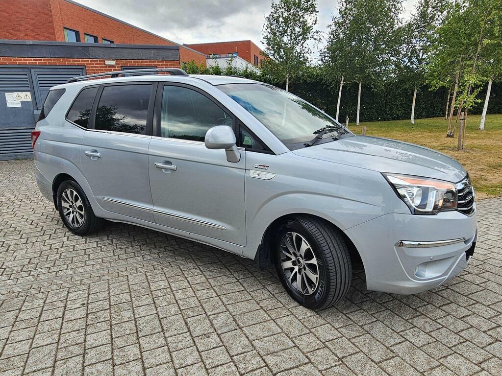 SsangYong Turismo 2.2D Se Euro 6 Silver #10