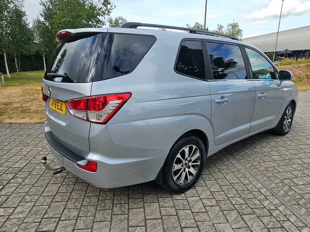 SsangYong Turismo 2.2D Se Euro 6 Silver #9
