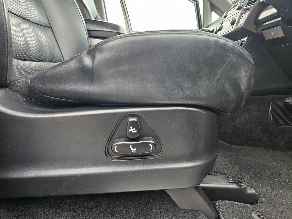 SsangYong Turismo 2.2D Se Euro 6 Silver #12