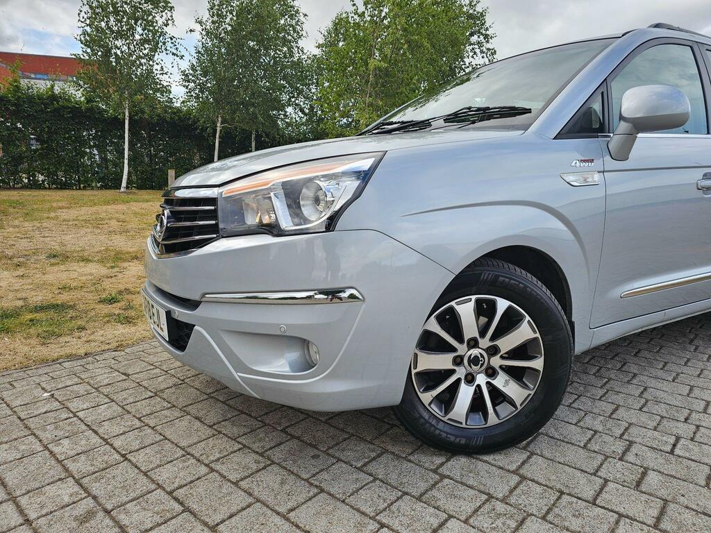 SsangYong Turismo 2.2D Se Euro 6 Silver #26