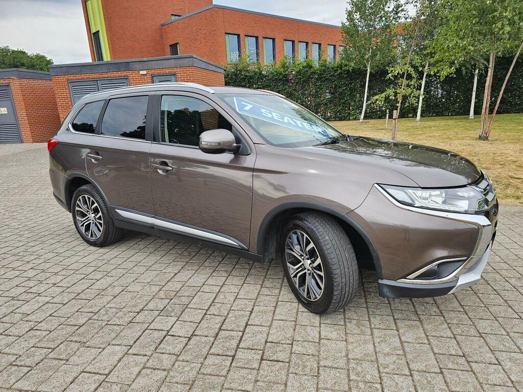 Mitsubishi Outlander Suv 2.0H 12Kwh 5Hs Cvt 4Wd Euro 6 Ss White #9