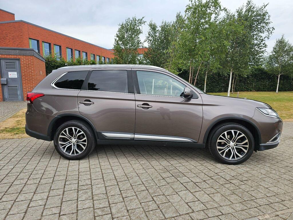 Mitsubishi Outlander Suv 2.0H 12Kwh 5Hs Cvt 4Wd Euro 6 Ss White #7