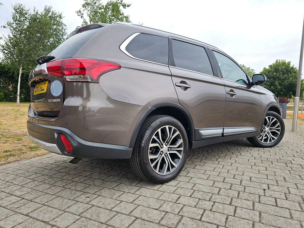 Mitsubishi Outlander Suv 2.0H 12Kwh 5Hs Cvt 4Wd Euro 6 Ss White #12