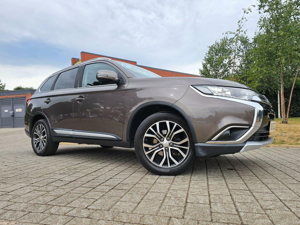 Mitsubishi Outlander 2.2 Di-d 3 4Wd Euro 6 Brown #6