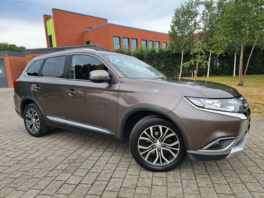 Mitsubishi Outlander 2.2 Di-d 3 4Wd Euro 6 Brown
