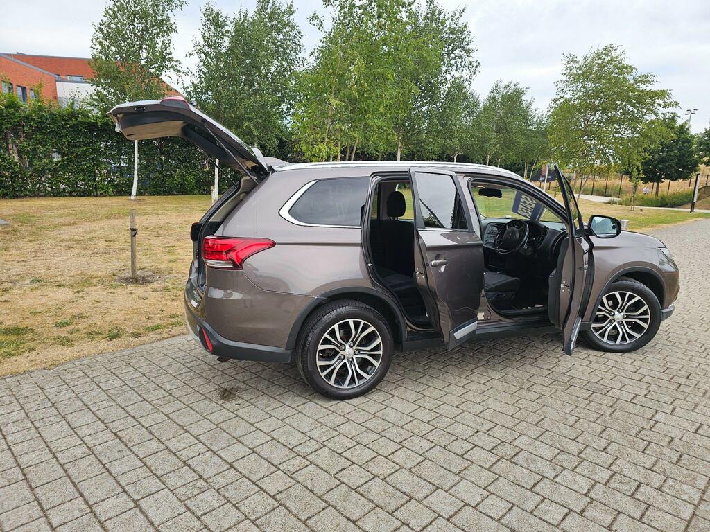 Mitsubishi Outlander Suv 2.0H 12Kwh 5Hs Cvt 4Wd Euro 6 Ss White #16