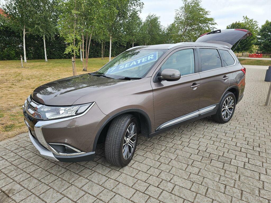 Mitsubishi Outlander Suv 2.0H 12Kwh 5Hs Cvt 4Wd Euro 6 Ss White #31