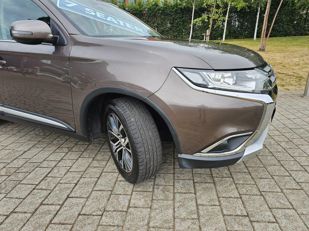 Mitsubishi Outlander Suv 2.0H 12Kwh 5Hs Cvt 4Wd Euro 6 Ss White #14