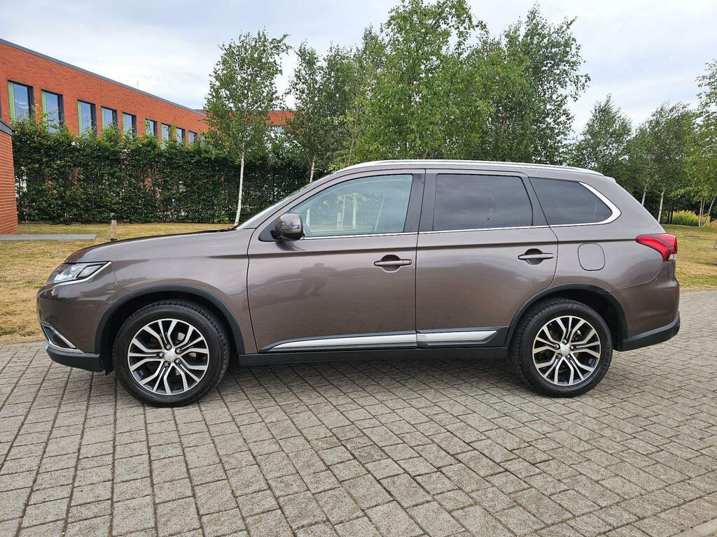 Mitsubishi Outlander Suv 2.0H 12Kwh 5Hs Cvt 4Wd Euro 6 Ss White #24