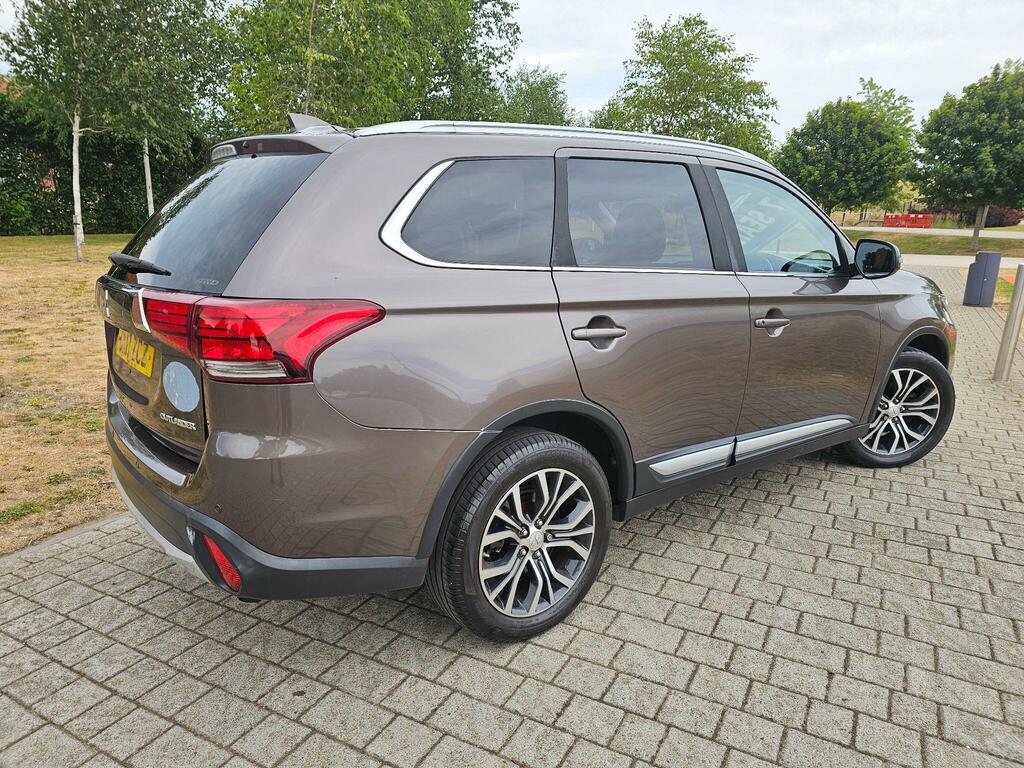 Mitsubishi Outlander Suv 2.0H 12Kwh 5Hs Cvt 4Wd Euro 6 Ss White #13
