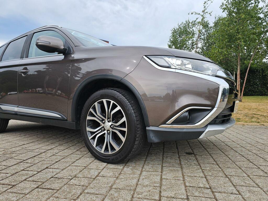 Mitsubishi Outlander Suv 2.0H 12Kwh 5Hs Cvt 4Wd Euro 6 Ss White #8