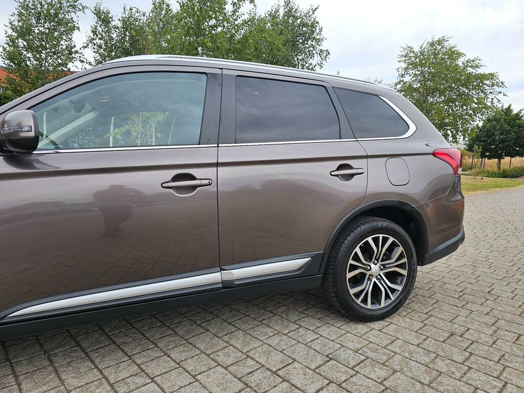 Mitsubishi Outlander Suv 2.0H 12Kwh 5Hs Cvt 4Wd Euro 6 Ss White #20