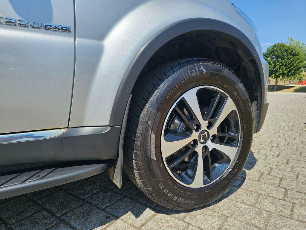 SsangYong Rexton Black #27