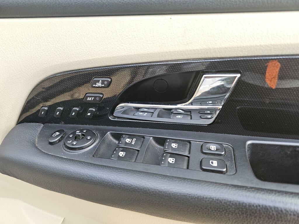 SsangYong Rexton Black #38