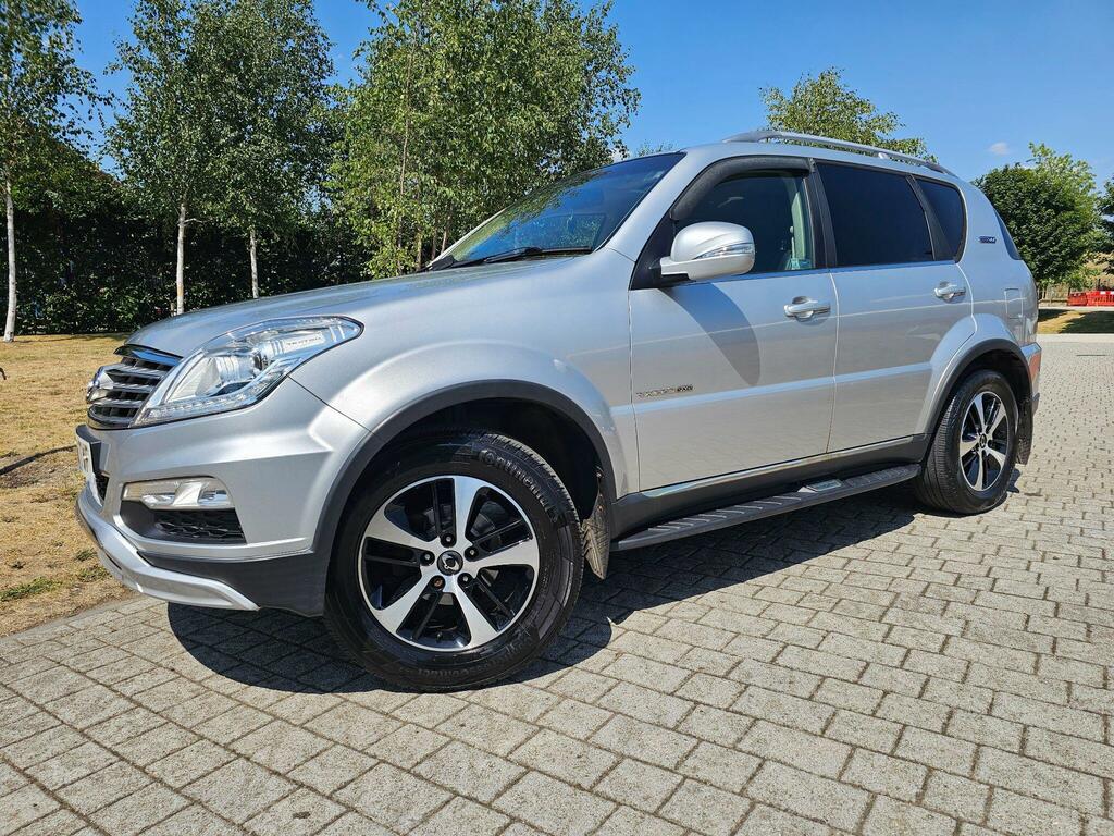 SsangYong Rexton Black #11