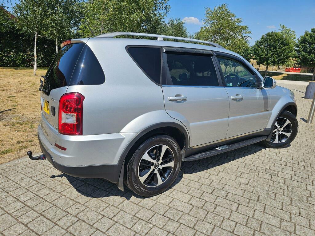 SsangYong Rexton Black #24