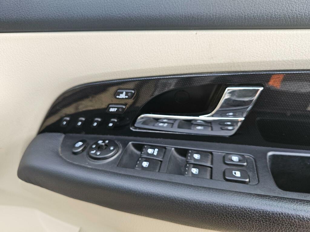SsangYong Rexton Black #39