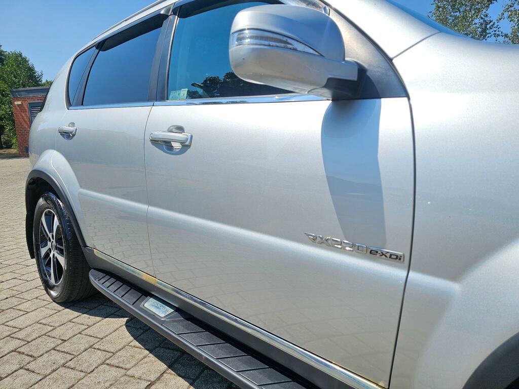 SsangYong Rexton Black #32