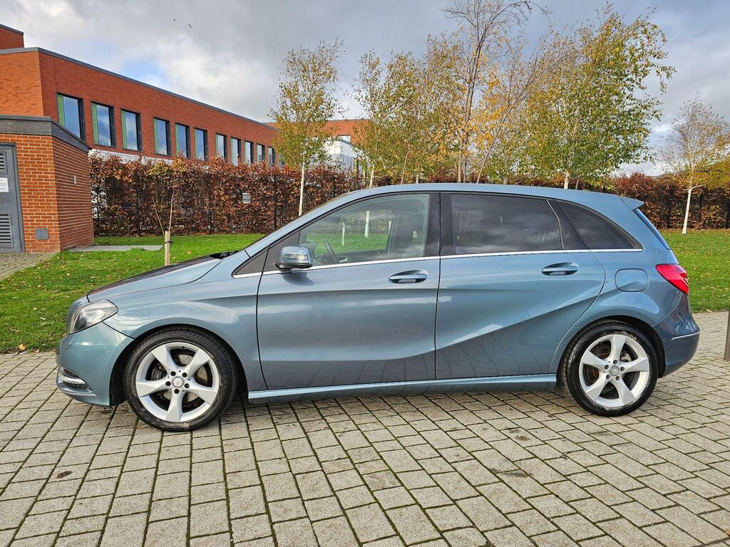 Mercedes-Benz B Class B180 Se Cdi Blueefficiency Black #27