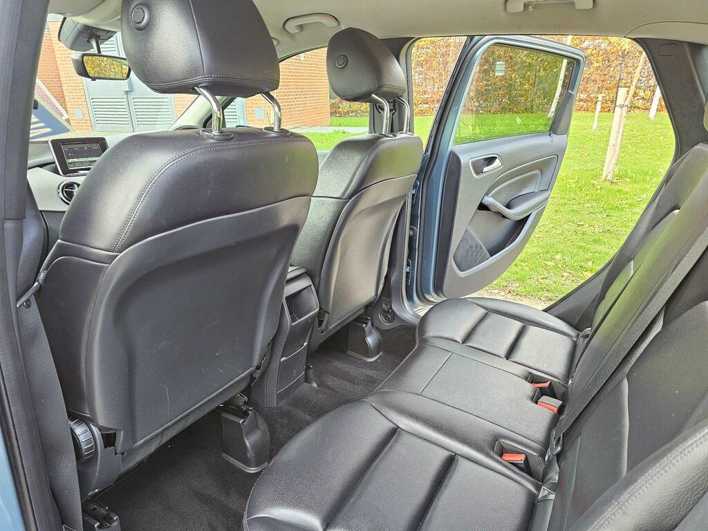 Mercedes-Benz B Class B180 Se Cdi Blueefficiency Black #15