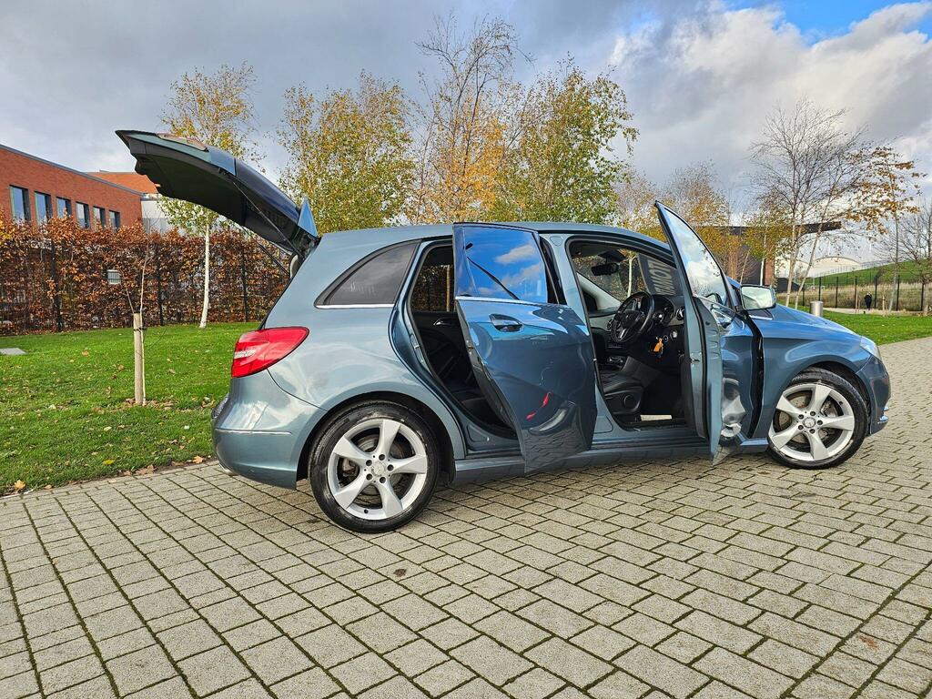 Mercedes-Benz B Class B180 Se Cdi Blueefficiency Black #7