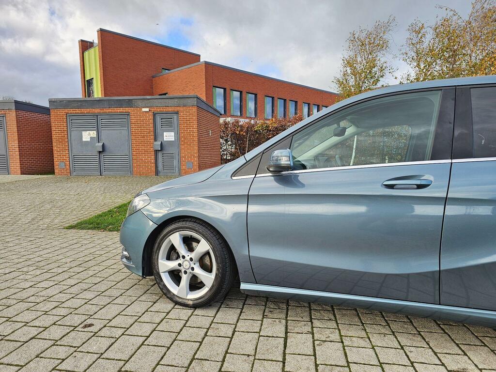Mercedes-Benz B Class B180 Se Cdi Blueefficiency Black #28