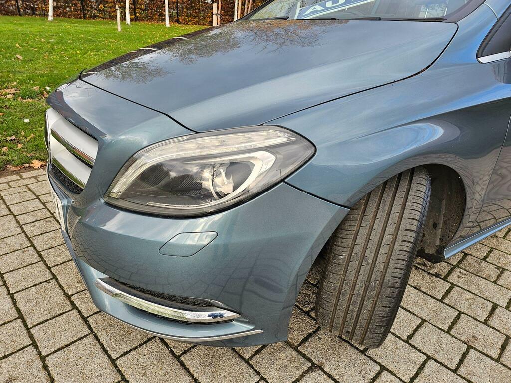 Mercedes-Benz B Class B180 Se Cdi Blueefficiency Black #24