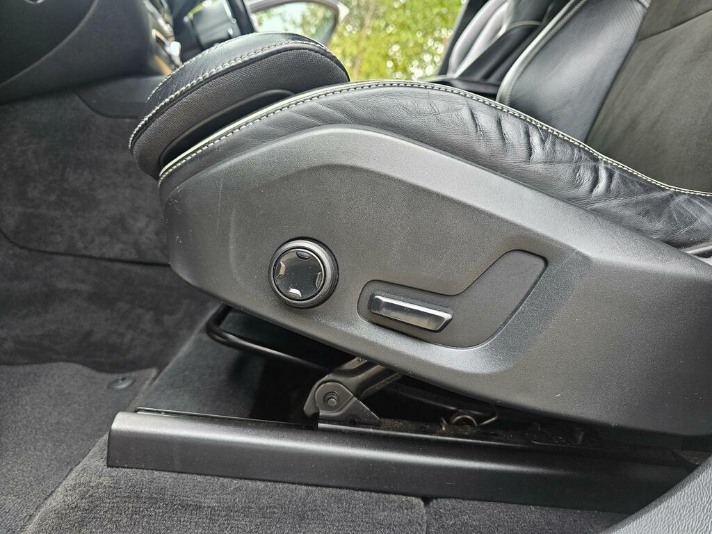 Volvo XC60 Xc60 R-design Lux Nav D5 Awd Grey #36