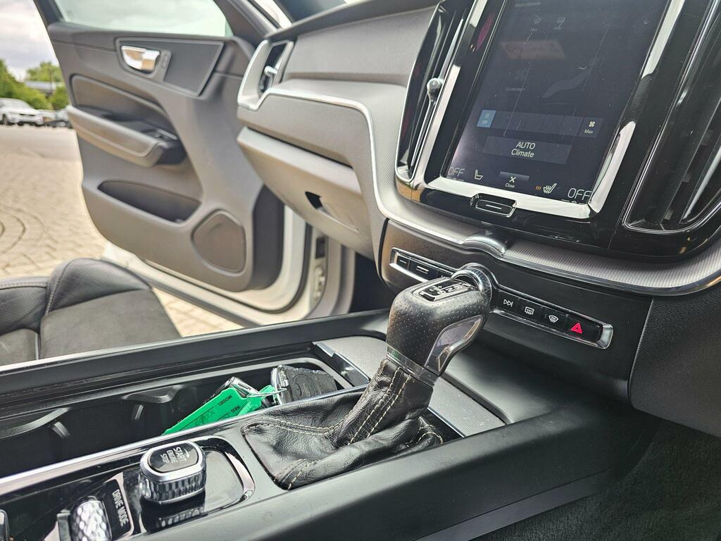 Volvo XC60 Xc60 R-design Lux Nav D5 Awd Grey #38