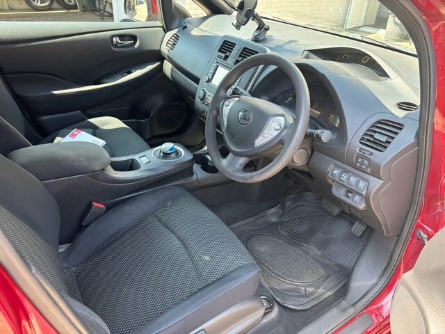 Nissan Leaf Tekna Black #10