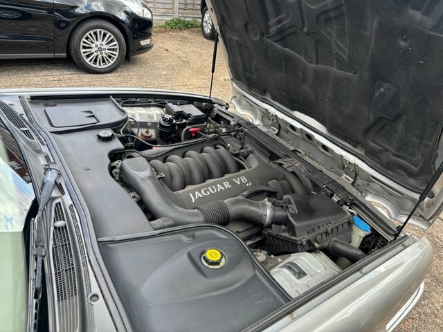 Jaguar XJ Sovereign V8 240 Silver #13