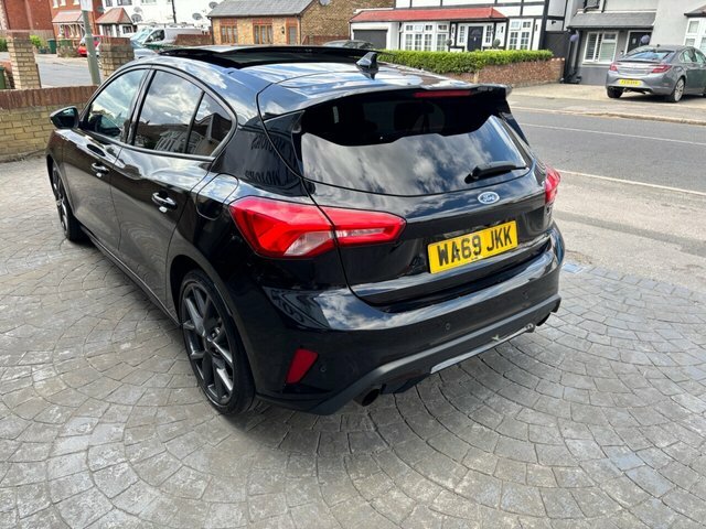 Ford Focus 2.3T Ecoboost St Hatchback Euro Black #4
