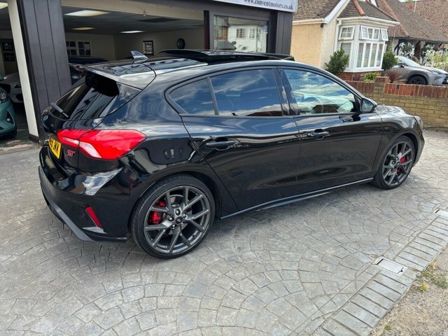 Ford Focus 2.3T Ecoboost St Hatchback Euro Black #2