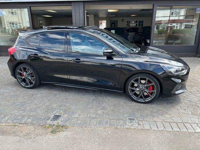 Ford Focus 2.3T Ecoboost St Hatchback Euro Black