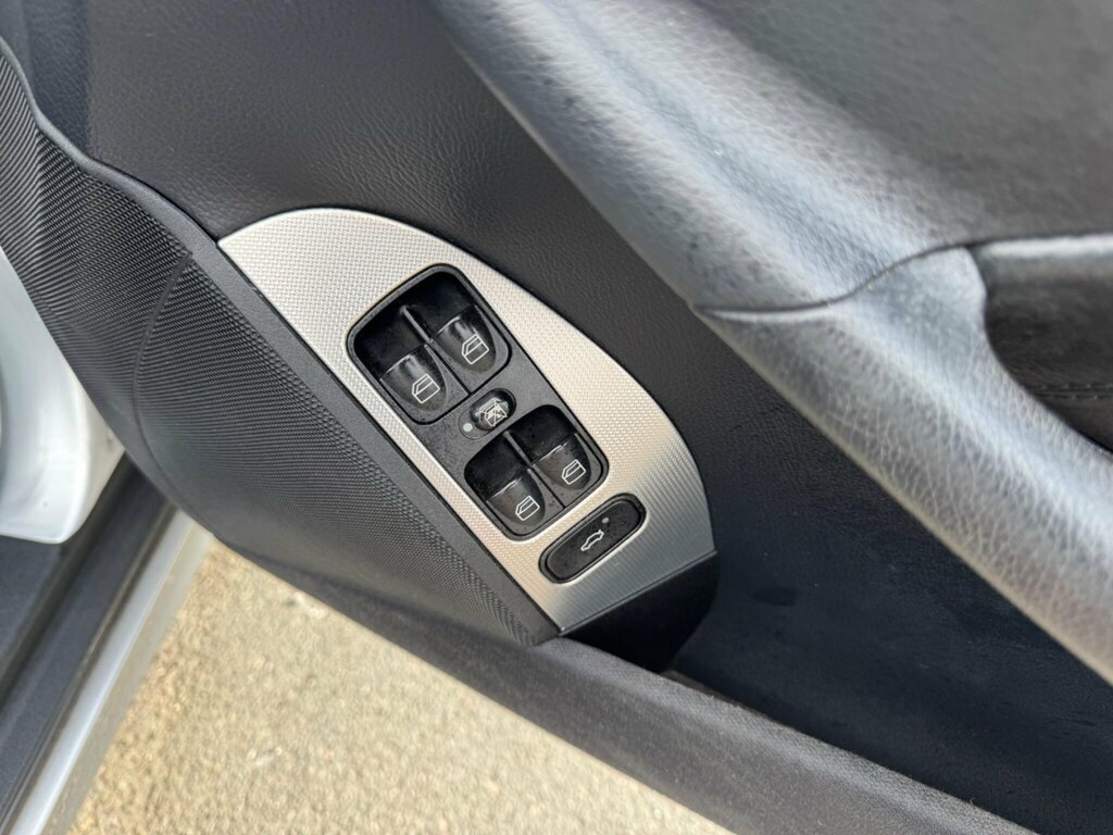 Mercedes-Benz CLK 1.8 Clk200 Kompressor Avantgarde 161 Bhp Silver #25