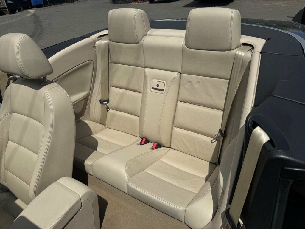 Volkswagen EOS Convertible White #35
