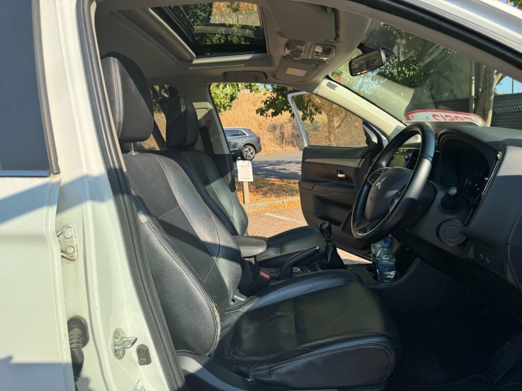 Mitsubishi Outlander Outlander Gx 4 Di-d Black #10