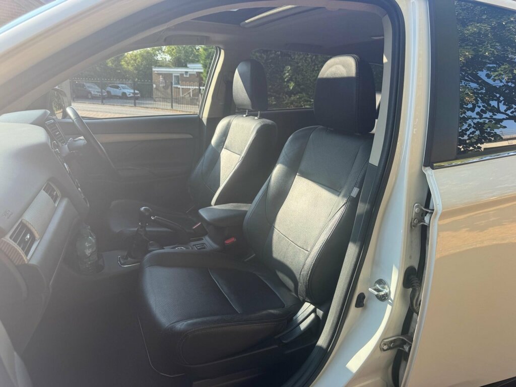 Mitsubishi Outlander Outlander Gx 4 Di-d Black #32