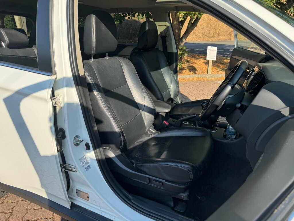 Mitsubishi Outlander 2.2 Di-d Gx4 4Wd Euro 5 Ss White