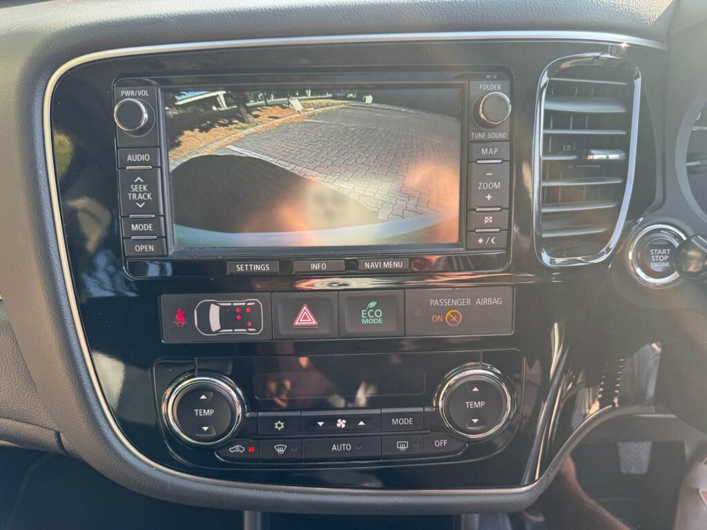 Mitsubishi Outlander Outlander Gx 4 Di-d Black #16