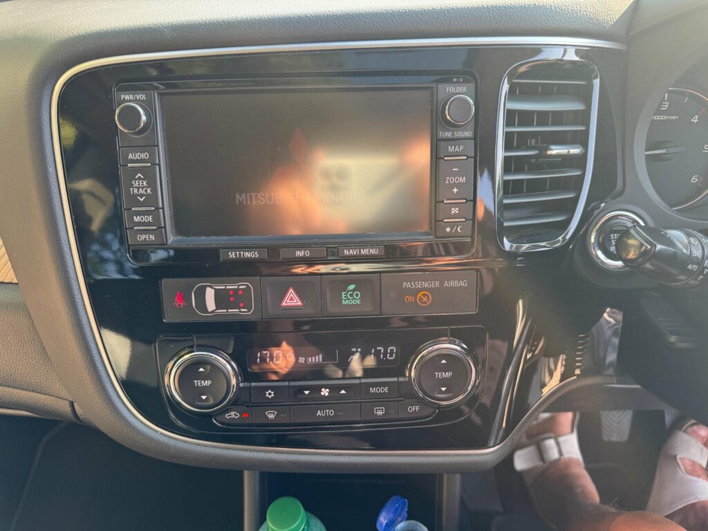 Mitsubishi Outlander Outlander Gx 4 Di-d Black #17