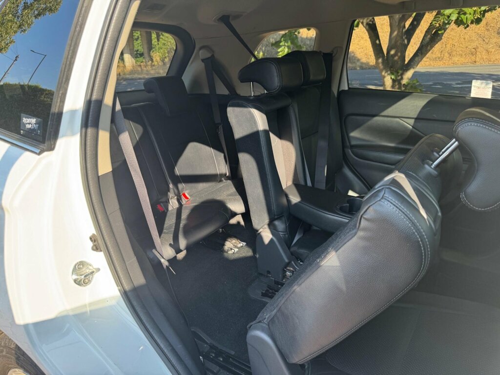 Mitsubishi Outlander Outlander Gx 4 Di-d Black #26