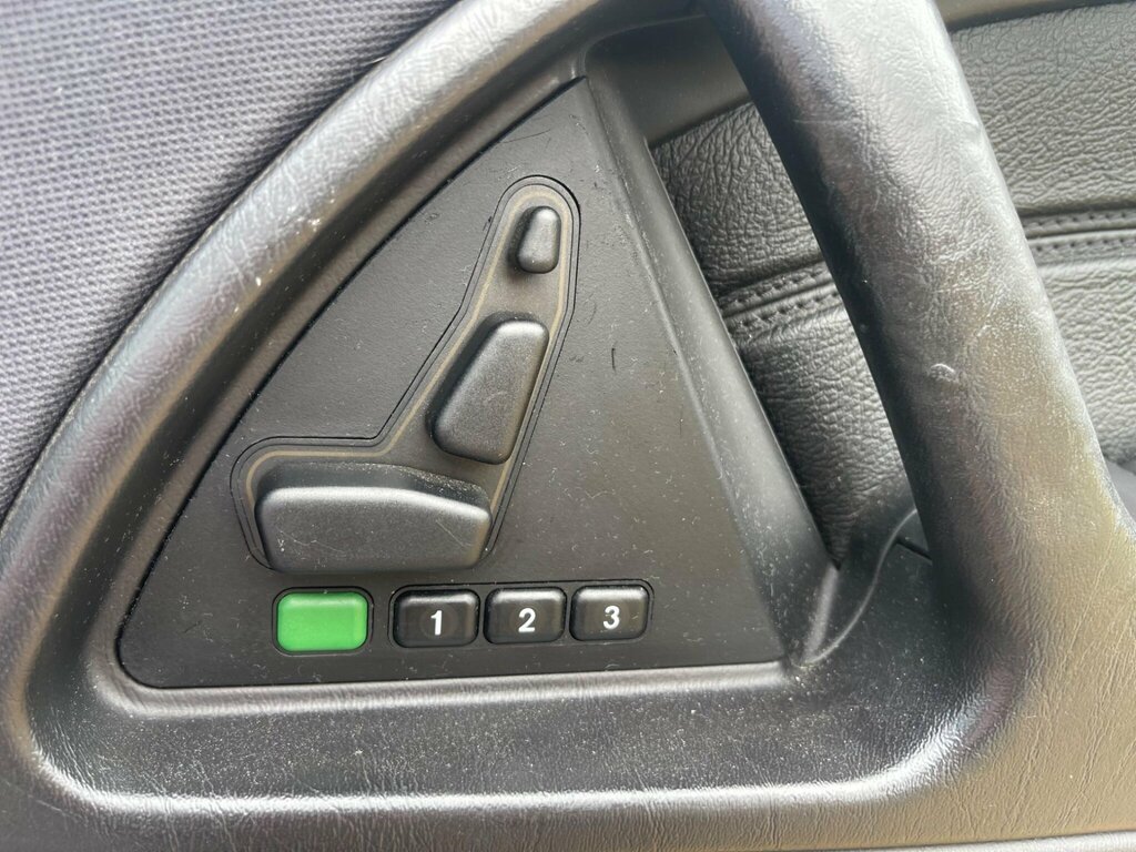 Mercedes-Benz SL Class 500 Hand Rive, Panoramic Silver #28
