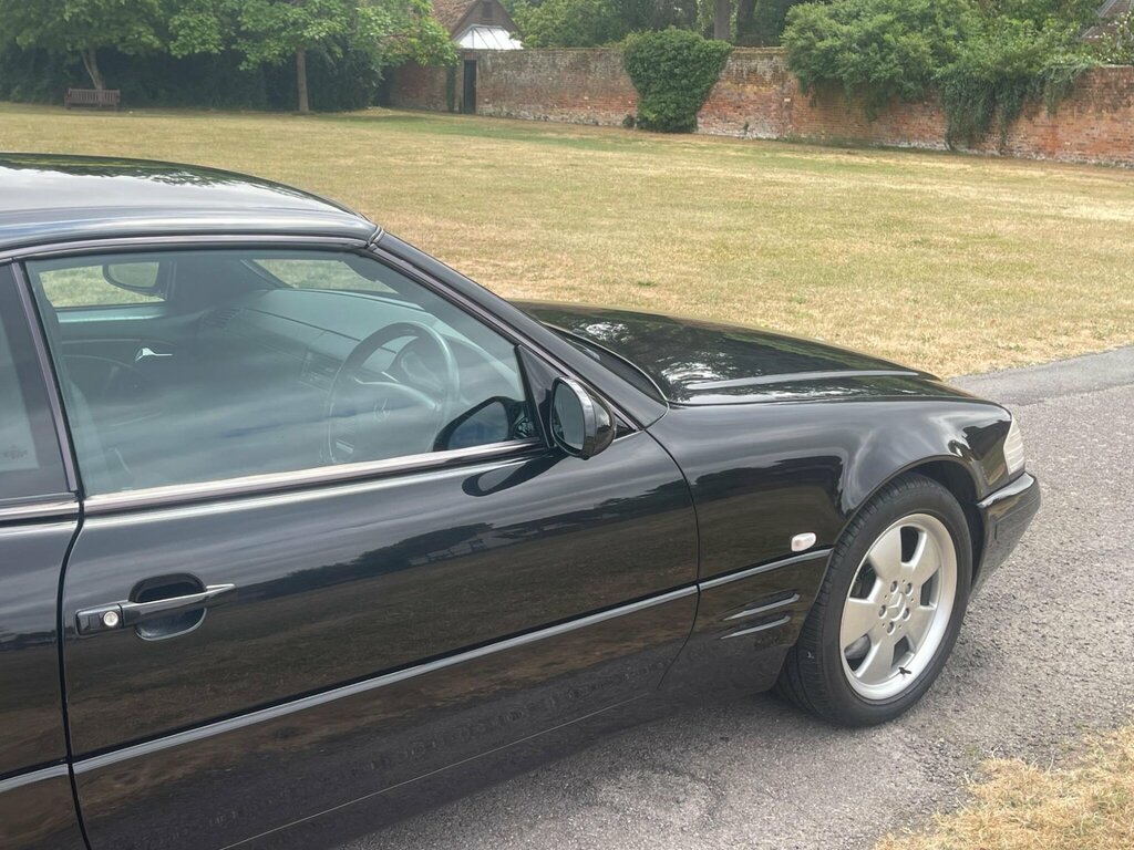 Mercedes-Benz SL Class 500 Hand Rive, Panoramic Silver #42